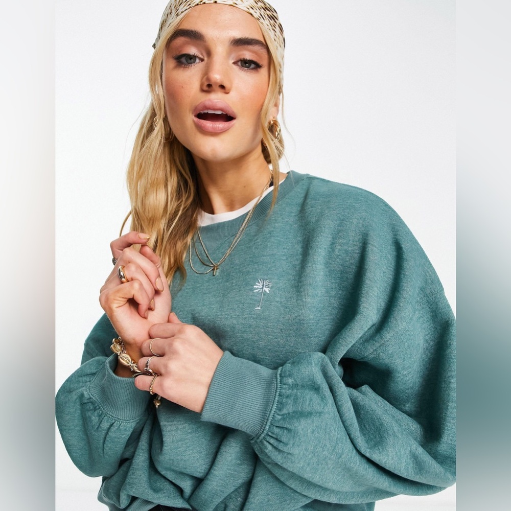 BILLABONG x The Salty Blonde Vacation Mode Womens Crew Sweatshirt
